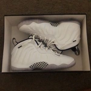 Nike Foamposite 1, Size 7 Grade School